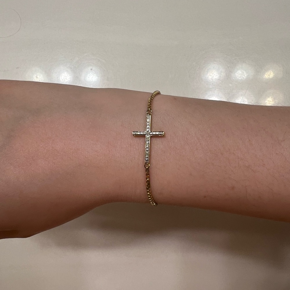 Cross bracelet